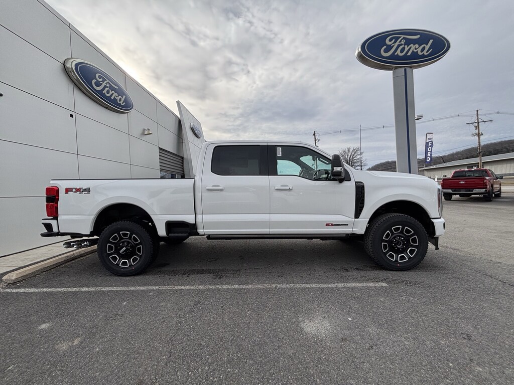 New 2026 Ford Super Duty F-350 Platinum Truck Crew Cab