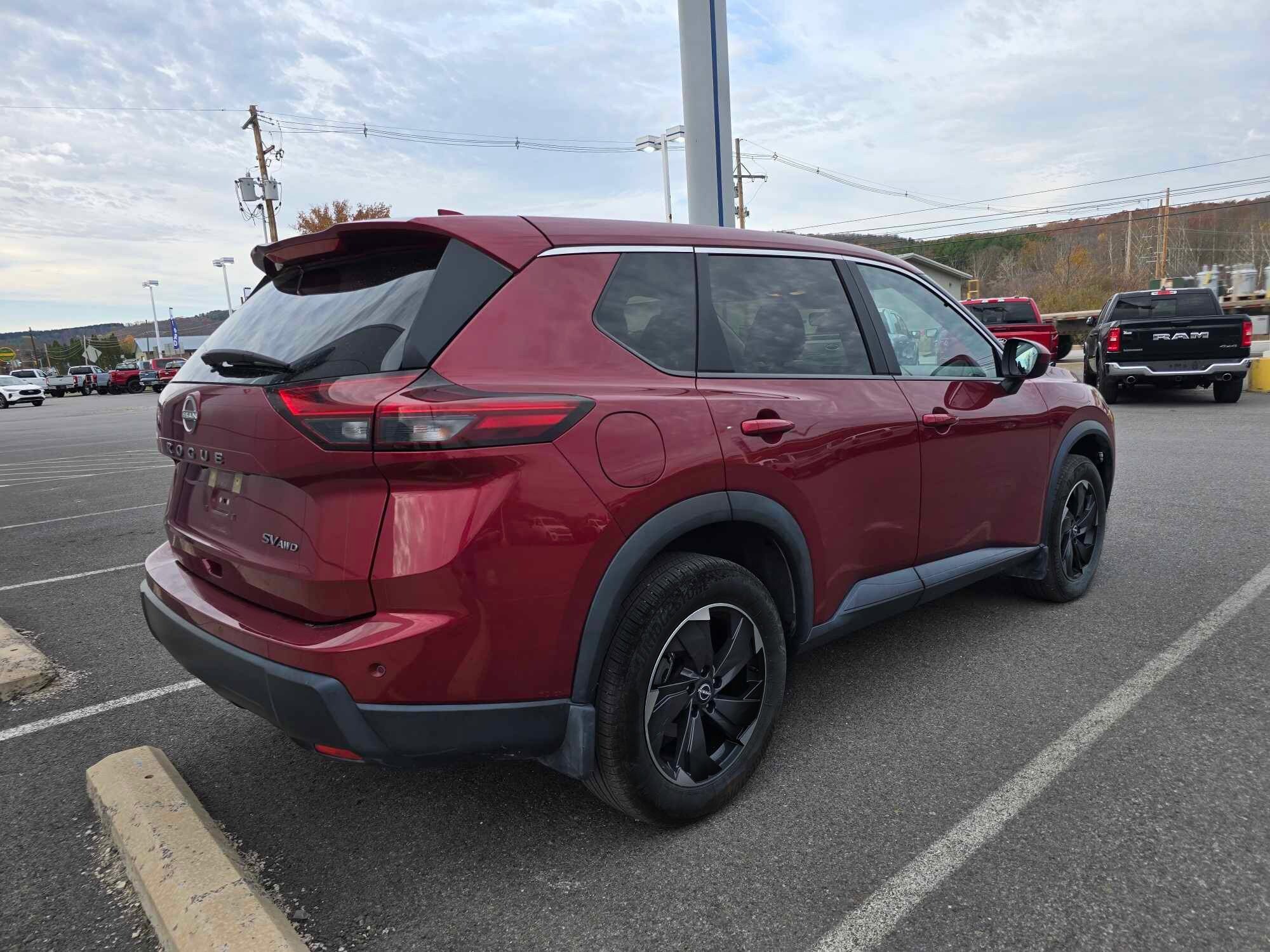 2024 Nissan Rogue AWD SV photo 3