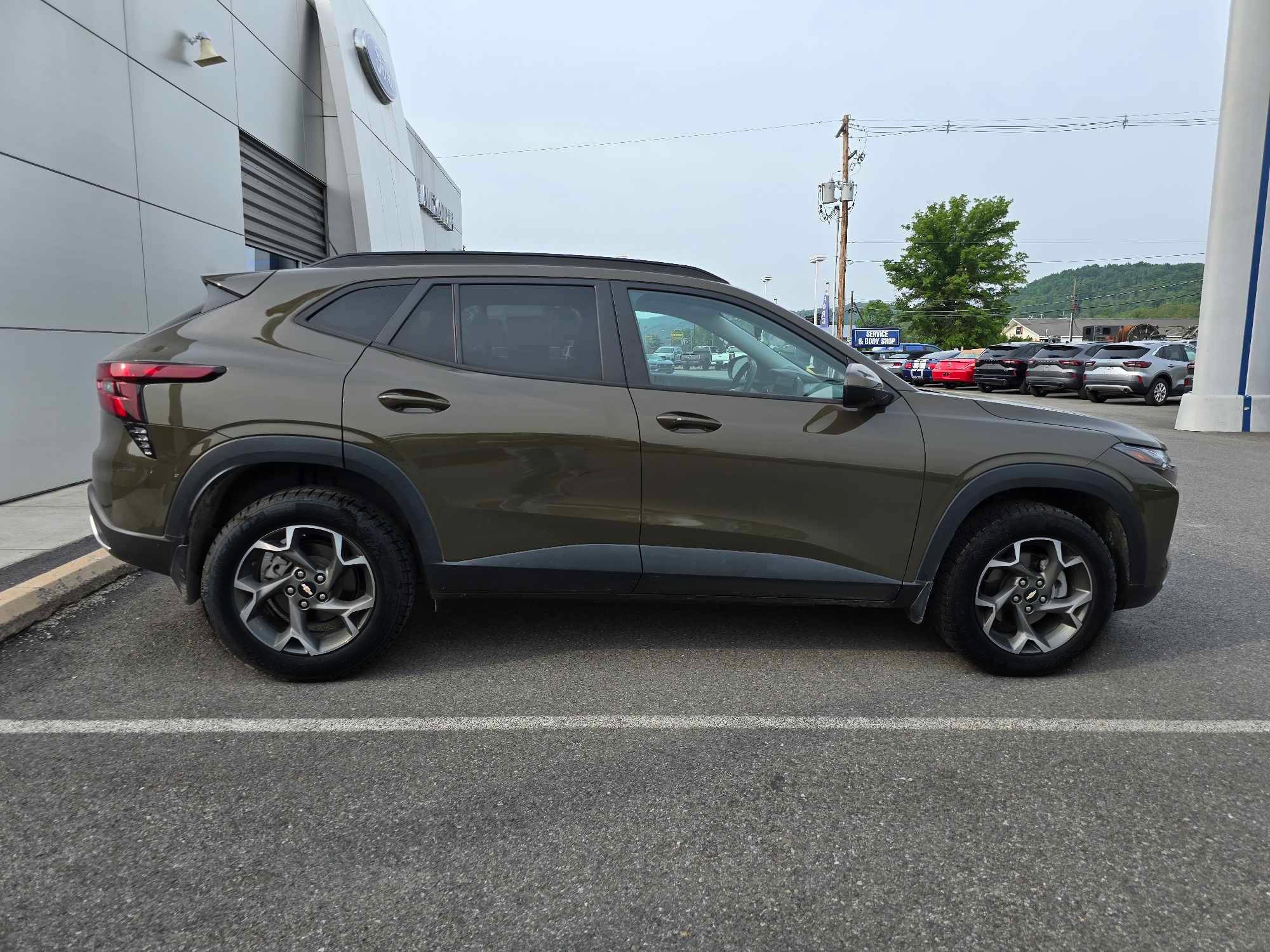 Used 2024 Chevrolet Trax LT with VIN KL77LHE2XRC039668 for sale in Mansfield, PA