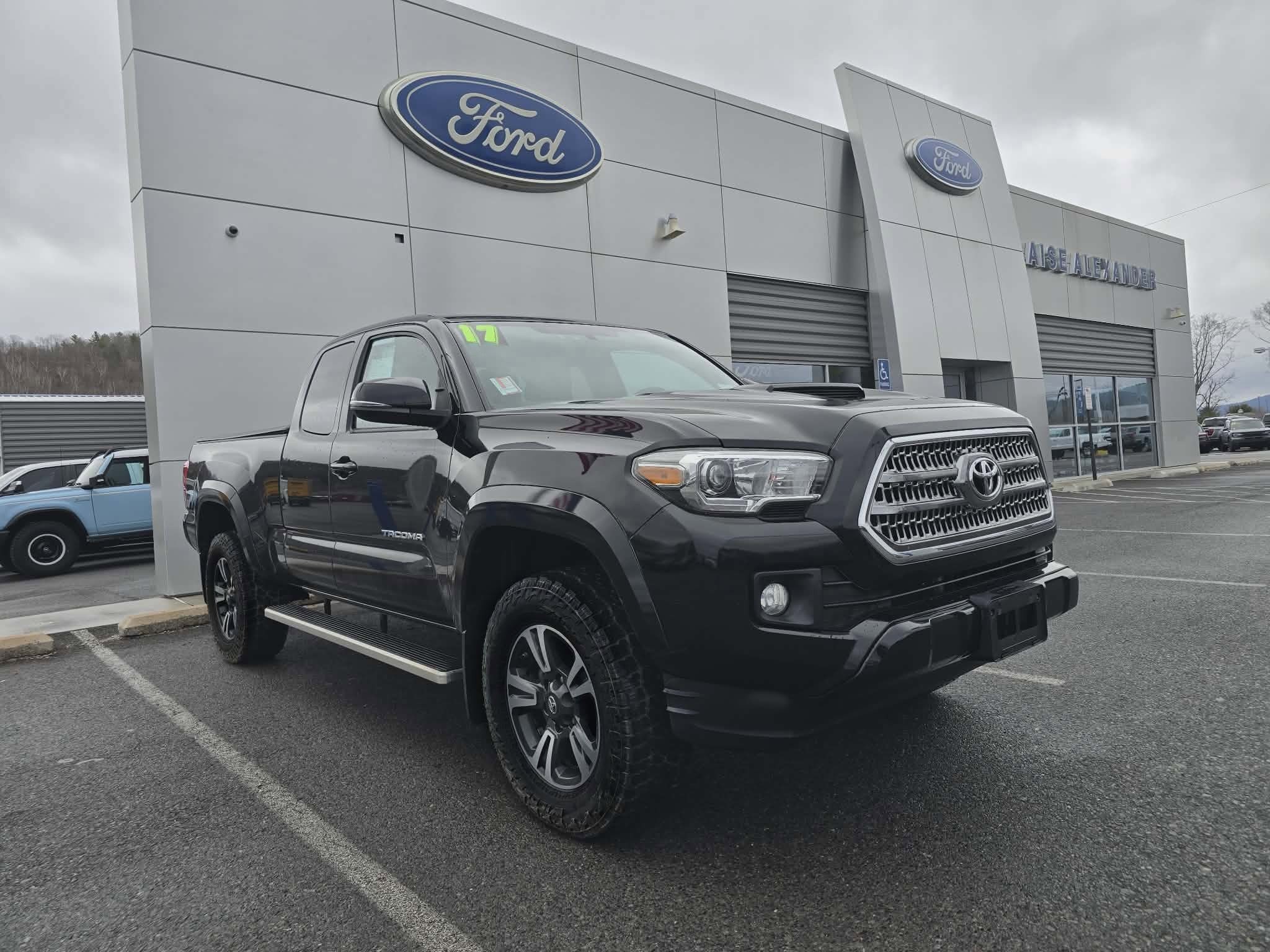 2017 Toyota Tacoma Truck Access Cab 