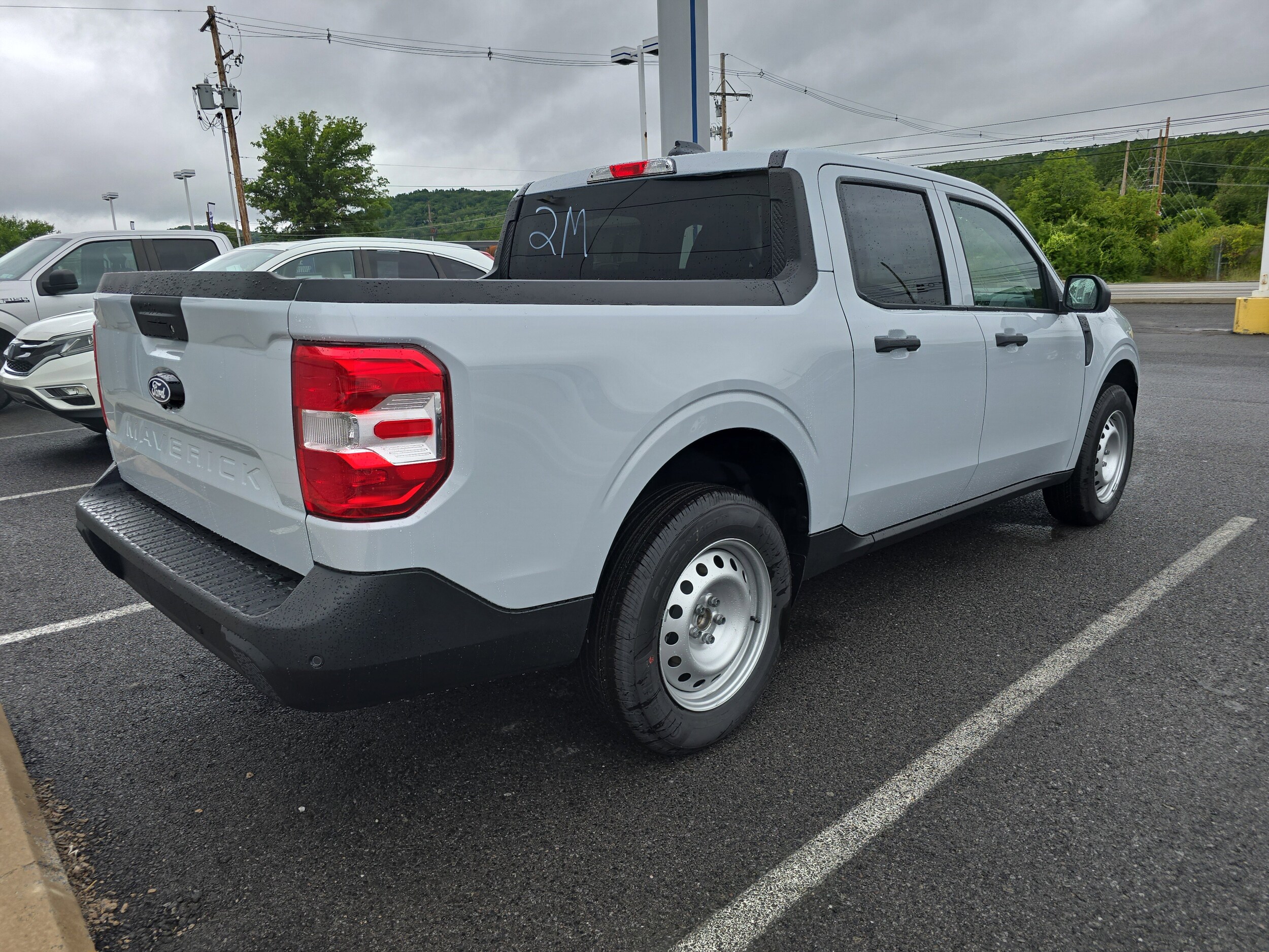 2025 Ford Maverick XL photo 2