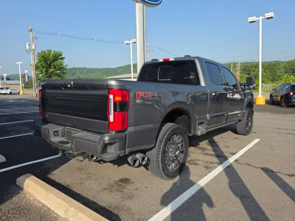 Used 2026 Ford Super Duty F-350 SRW Platinum Truck Crew Cab