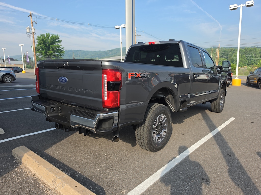 New 2026 Ford Super Duty F-350 LARIAT TRUCK