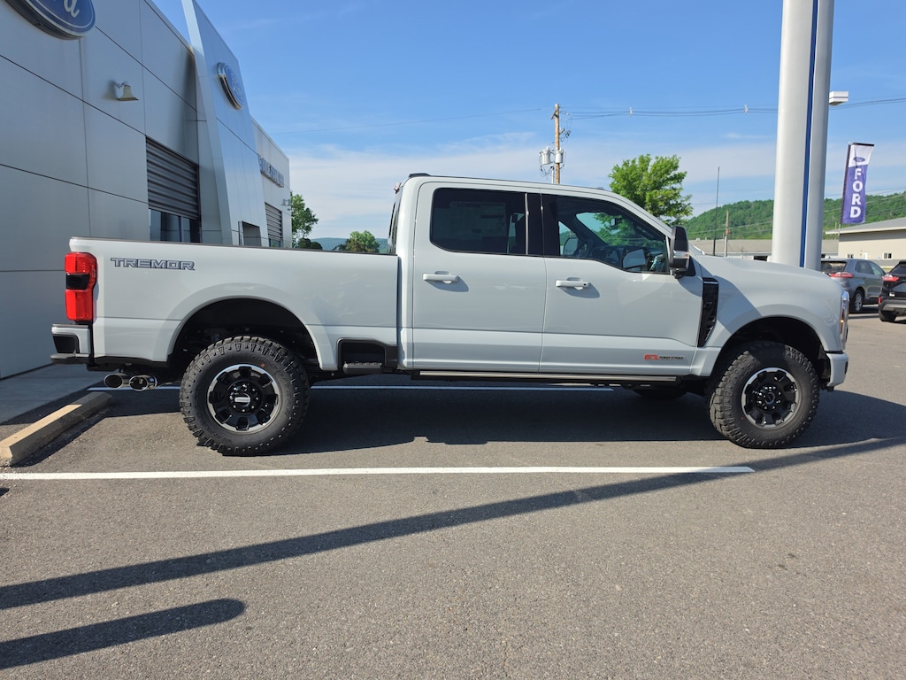 New 2026 Ford Super Duty F-350 SRW Truck Crew Cab