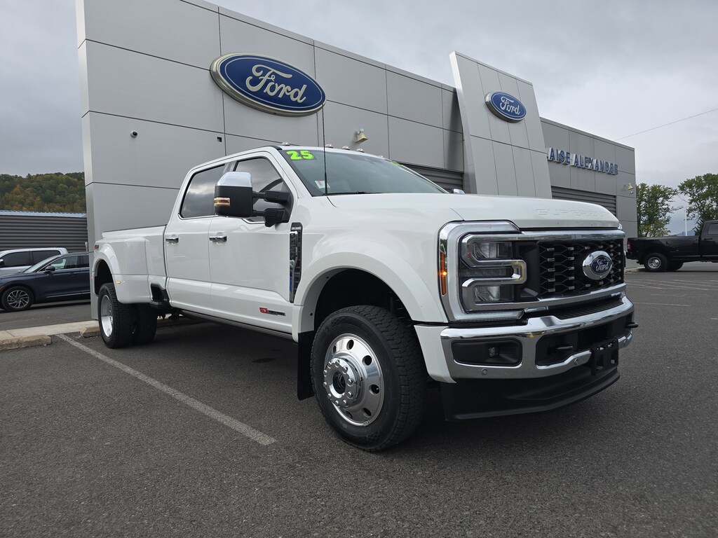 Used 2025 Ford Super Duty F-450 DRW King Ranch Truck Crew Cab