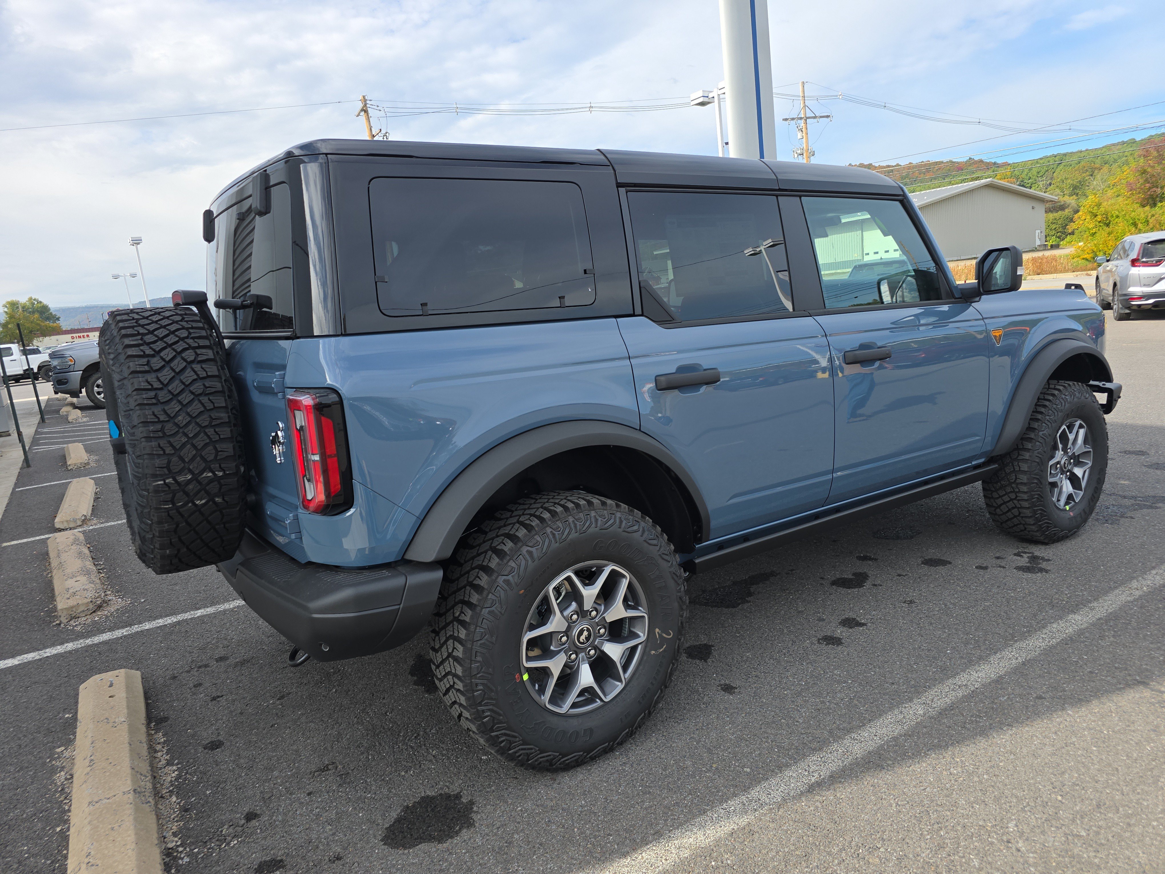 Used 2025 Ford Bronco Badlands SUV