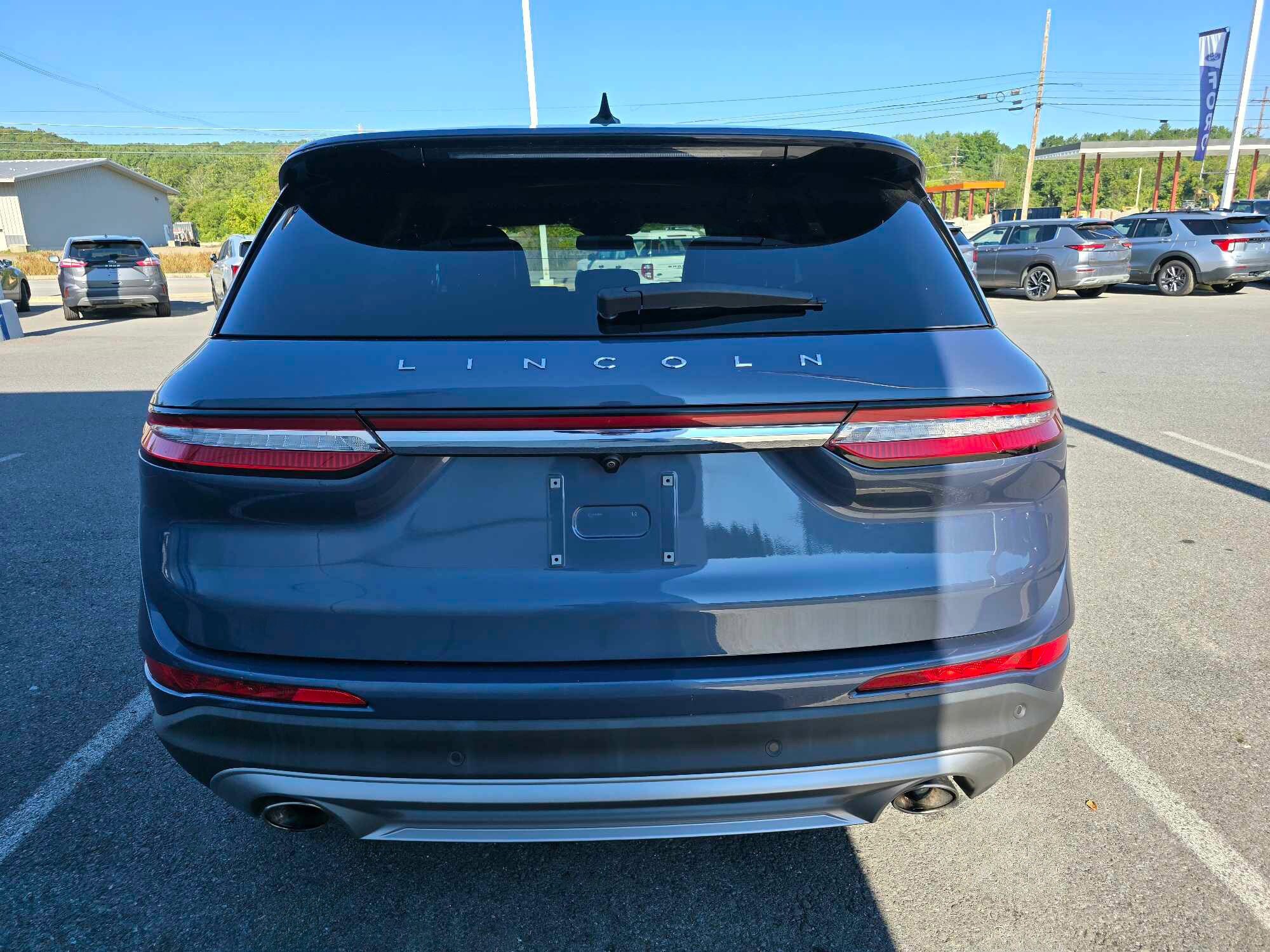2022 Lincoln Corsair Standard photo 3