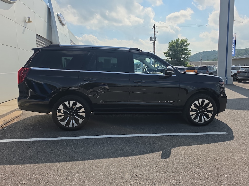 Used 2025 Ford Expedition Platinum SUV