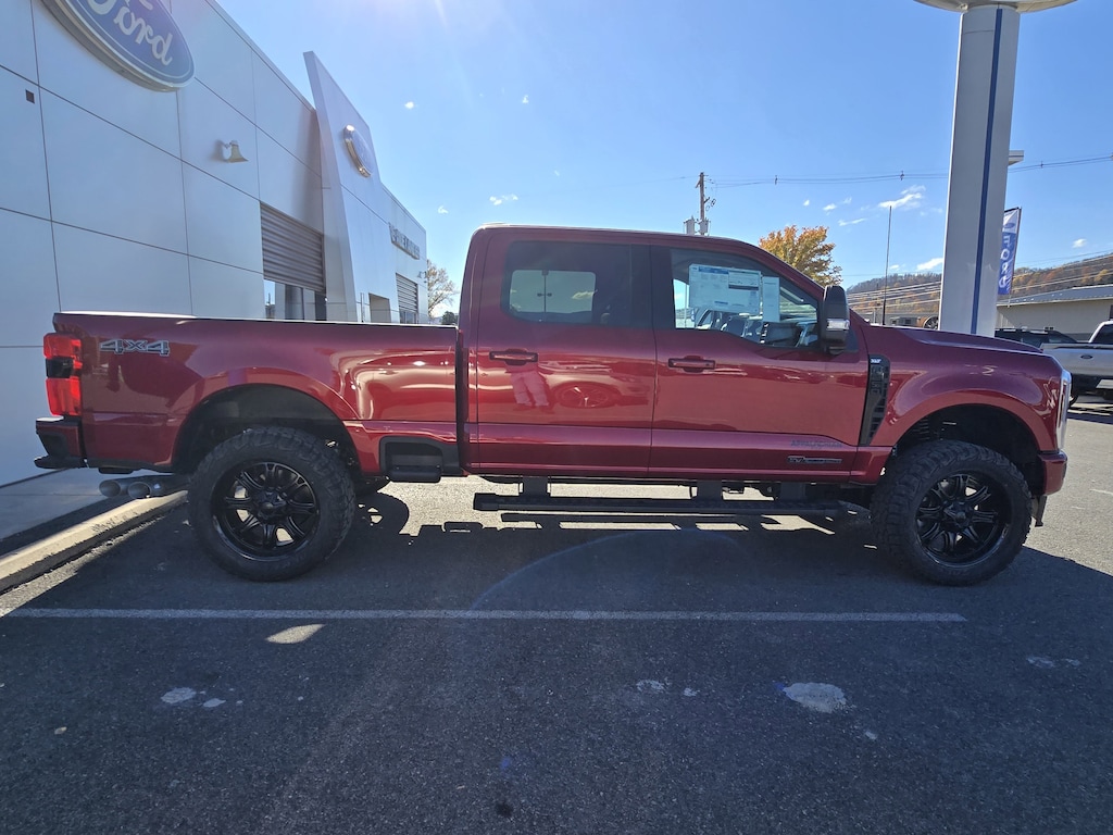 New 2025 Ford Super Duty F-250 XLT Truck Crew Cab