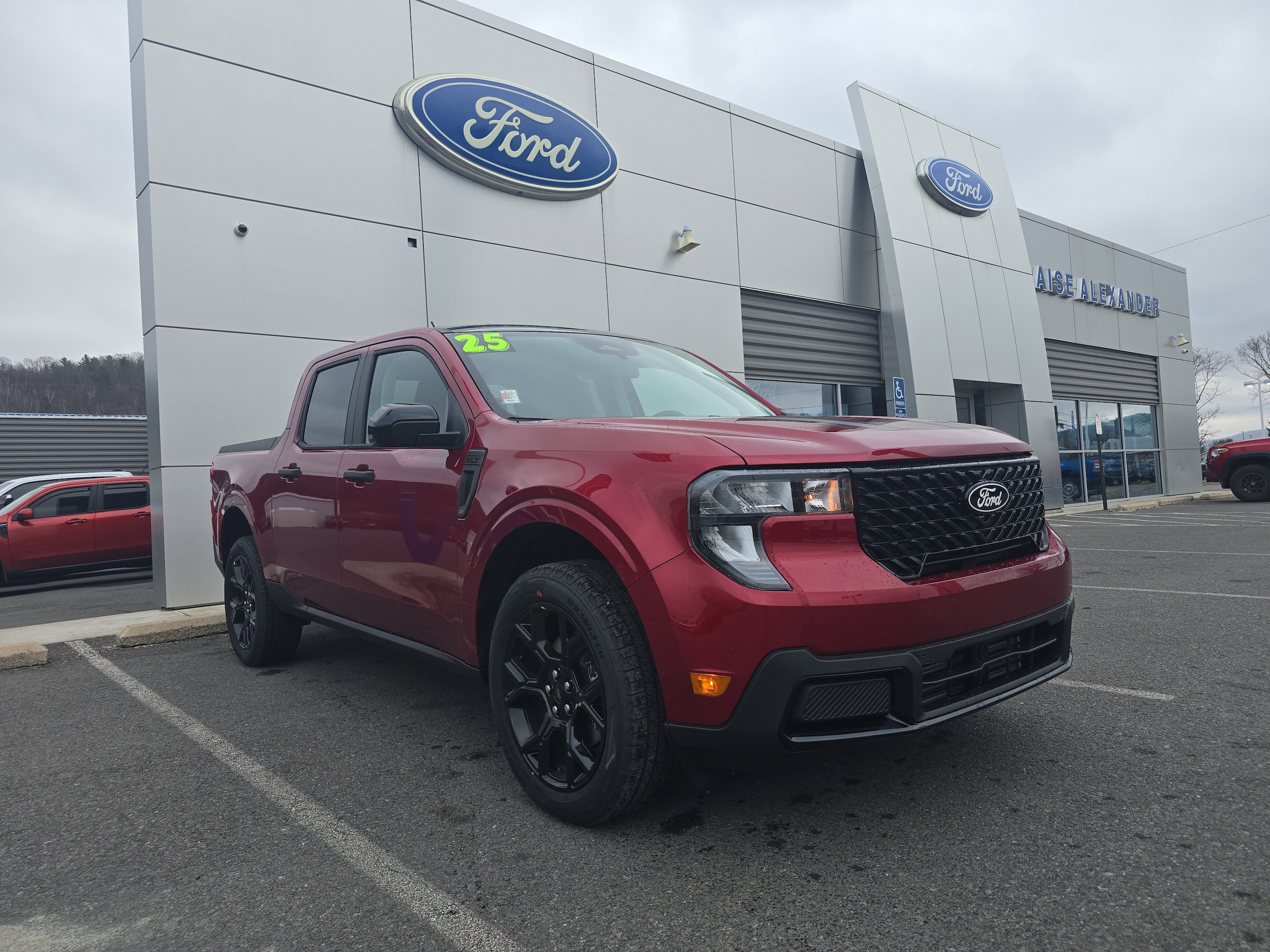 2025 Ford Maverick XLT's photo