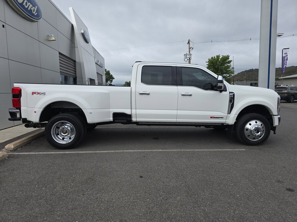 Used 2025 Ford Super Duty F-450 DRW King Ranch Truck Crew Cab