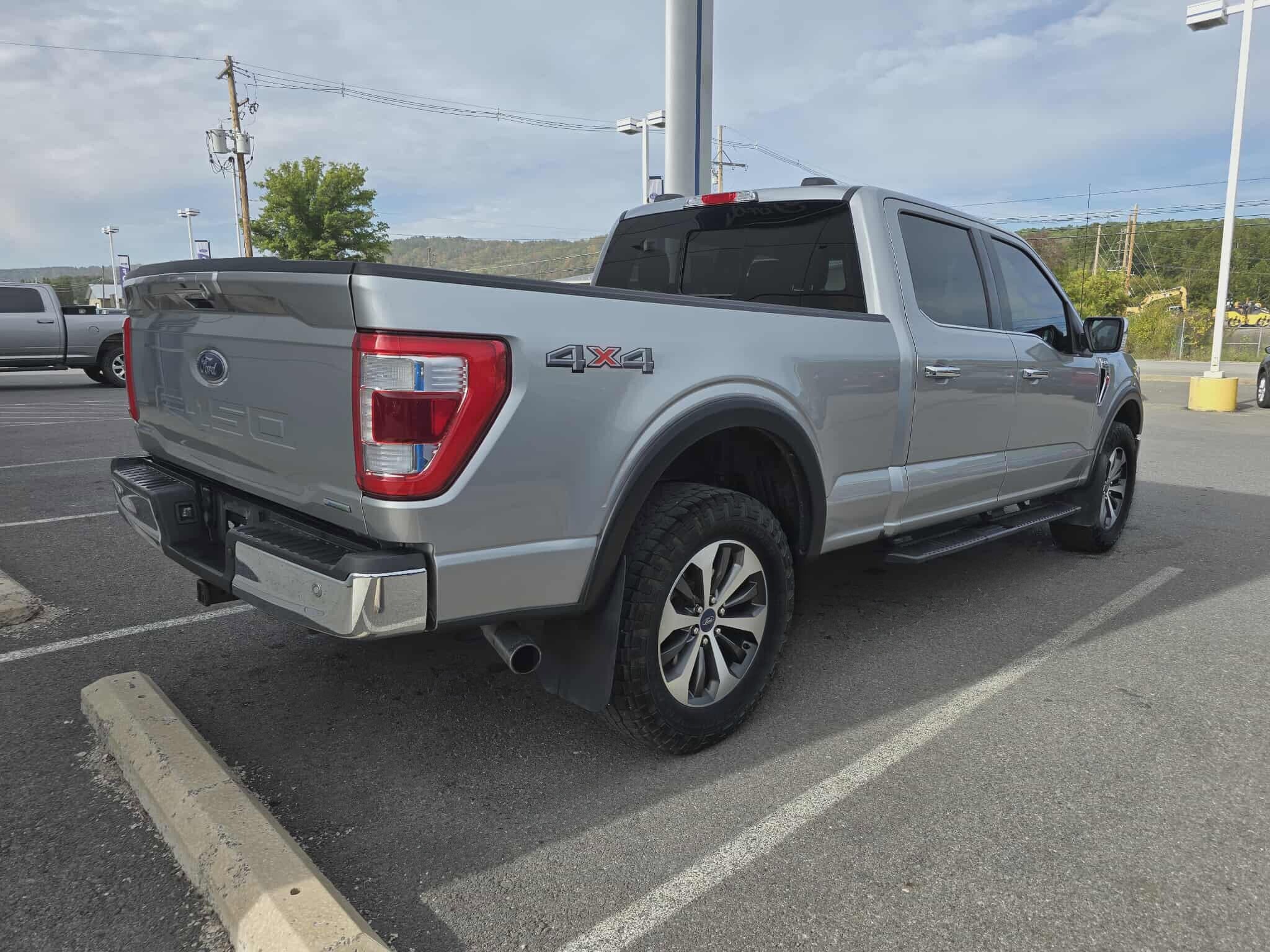 2021 Ford F-150 Lariat photo 3
