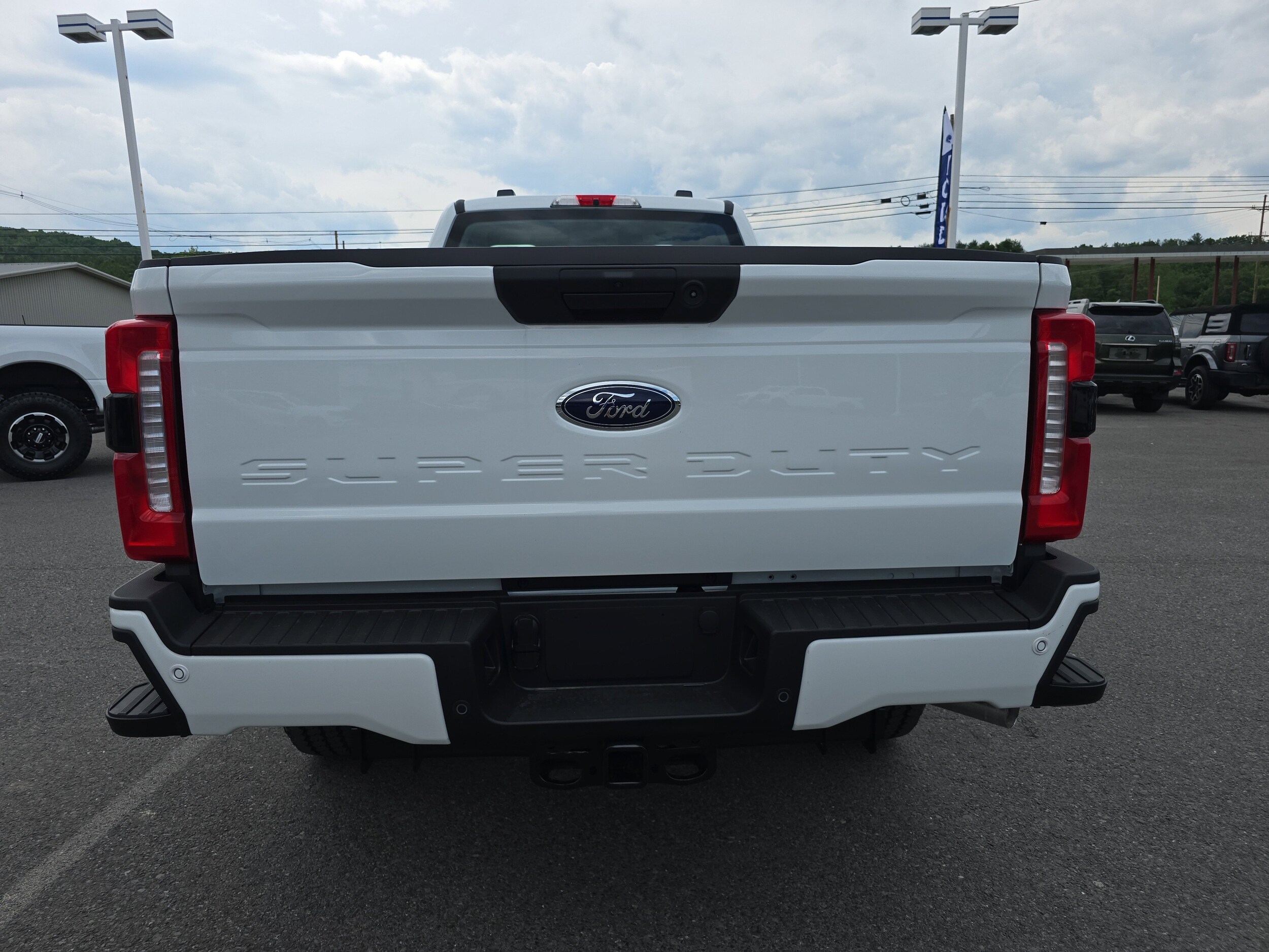 2025 Ford F-350 XL photo 4