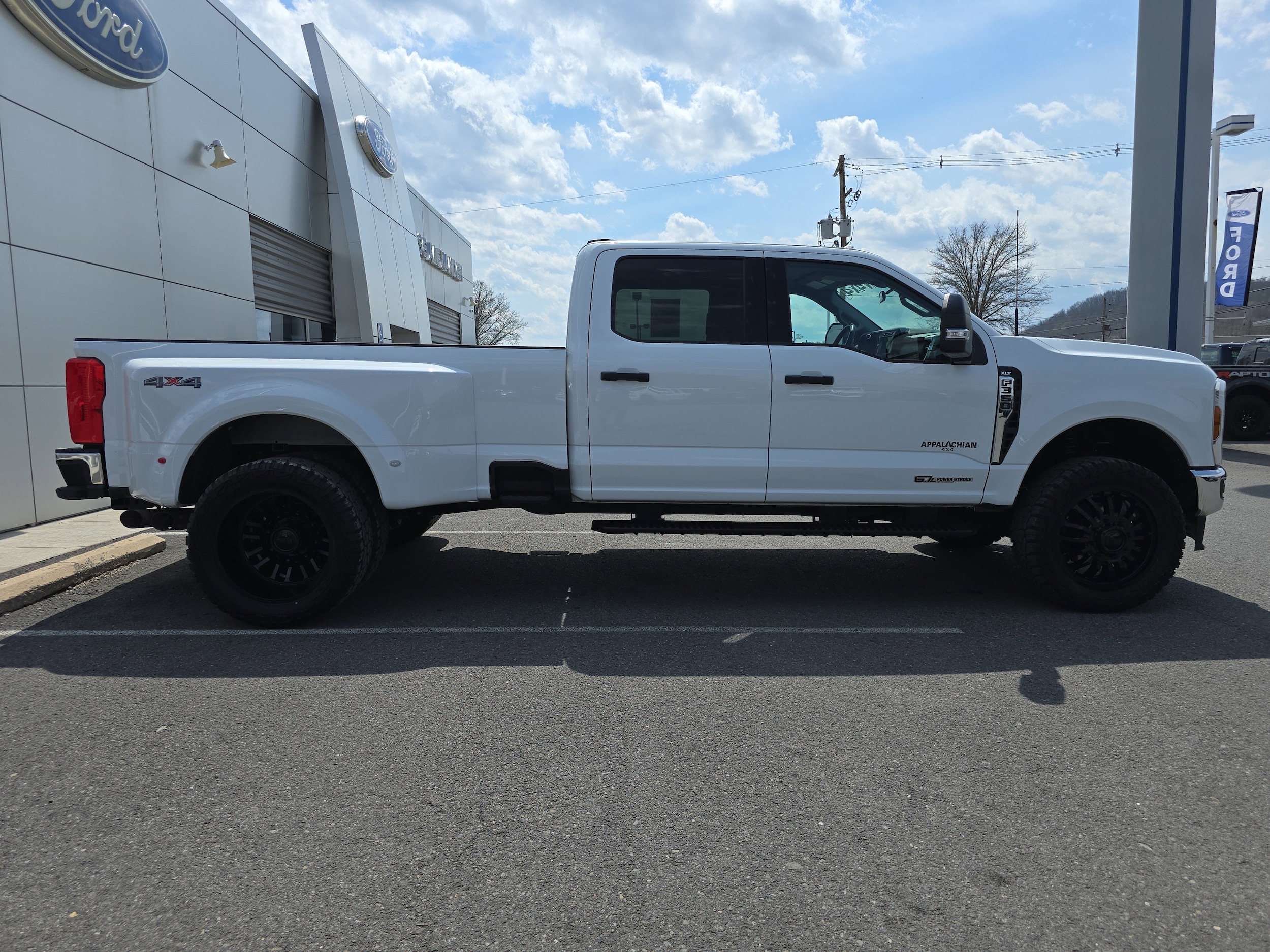 Used 2024 Ford F-350 Super Duty XLT with VIN 1FT8W3DT1RED58246 for sale in Mansfield, PA