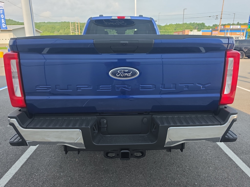 New 2026 Ford Super Duty F-350 XLT Truck Super Cab
