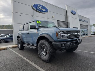2025 Ford Bronco Badlands SUV