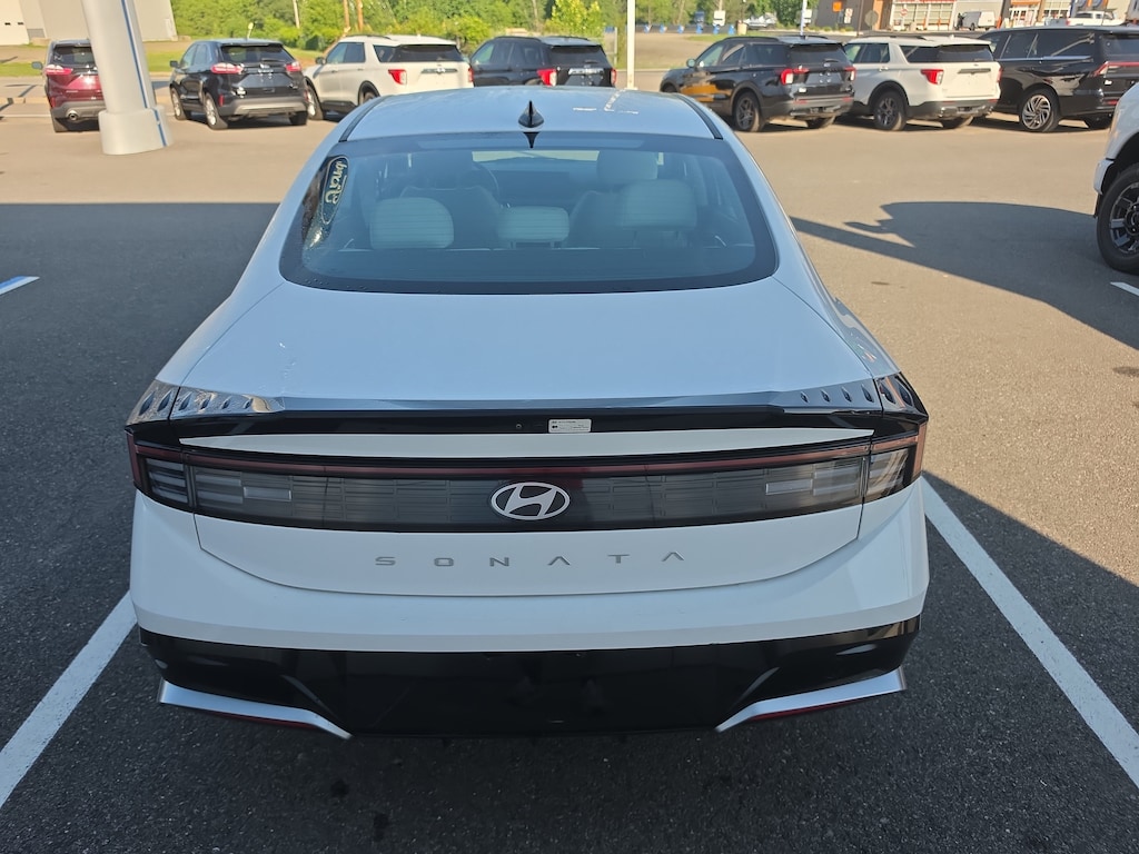 Used 2025 Hyundai Sonata SEL Sedan