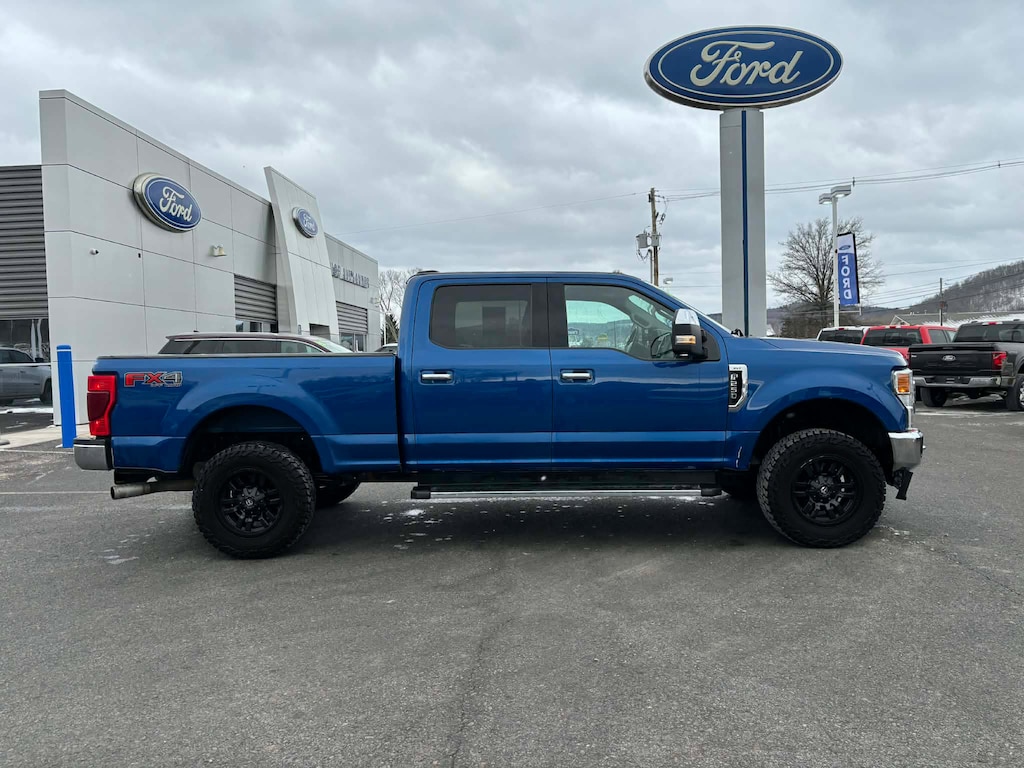 Used 2022 Ford Super Duty F-250 SRW XLT Truck Crew Cab