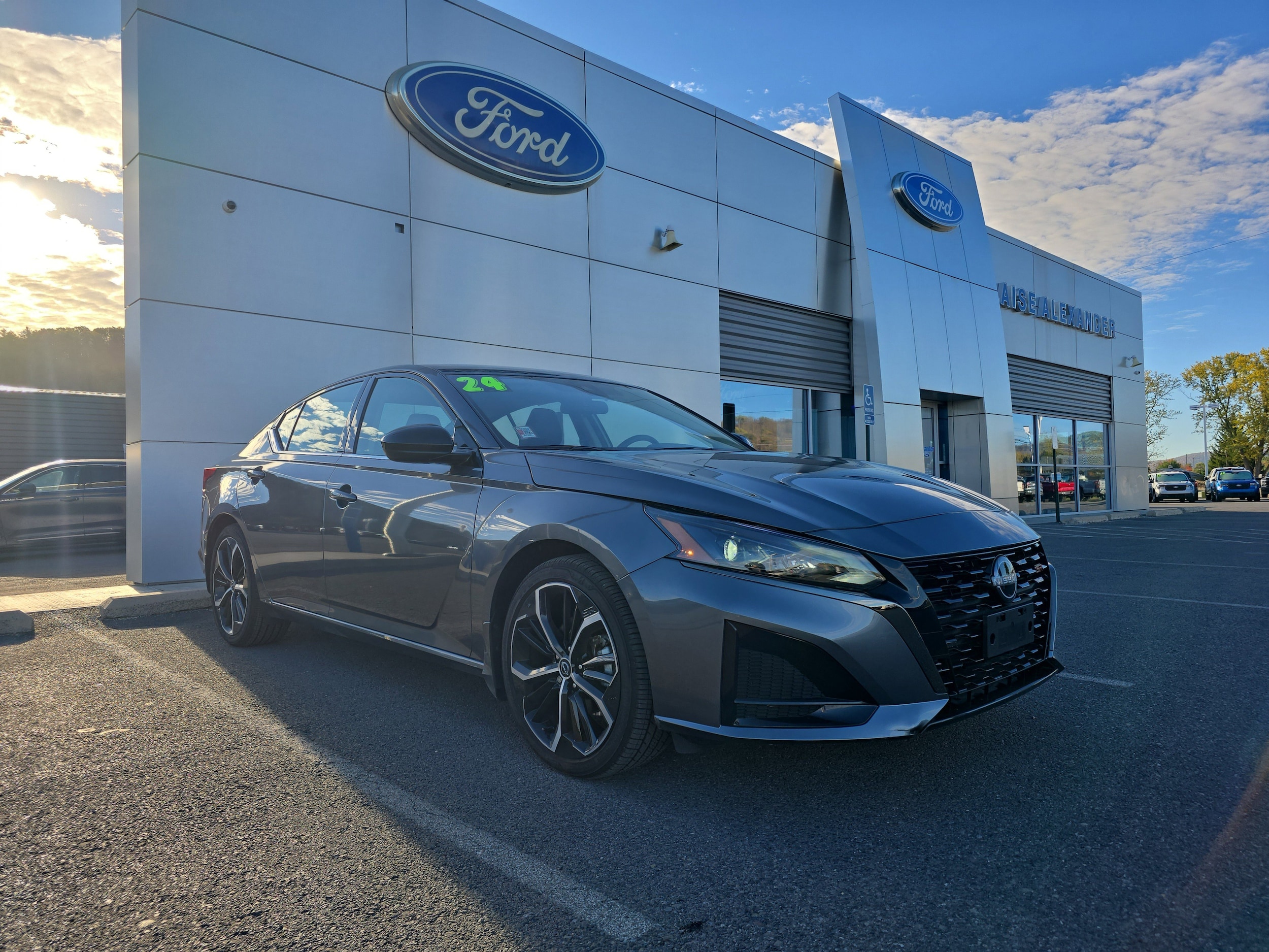 2024 Nissan Altima SR