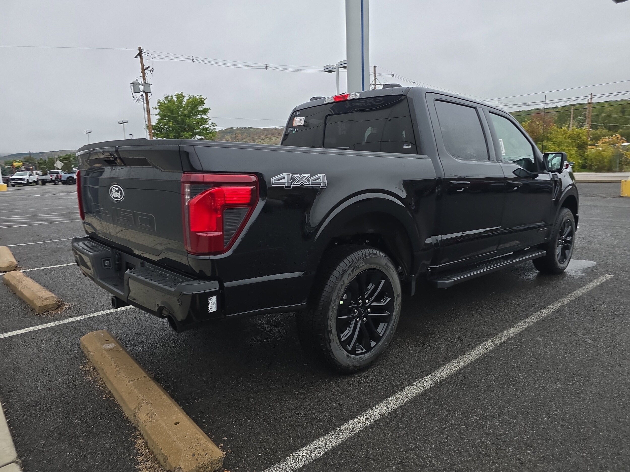 2025 Ford F-150 XLT photo 3