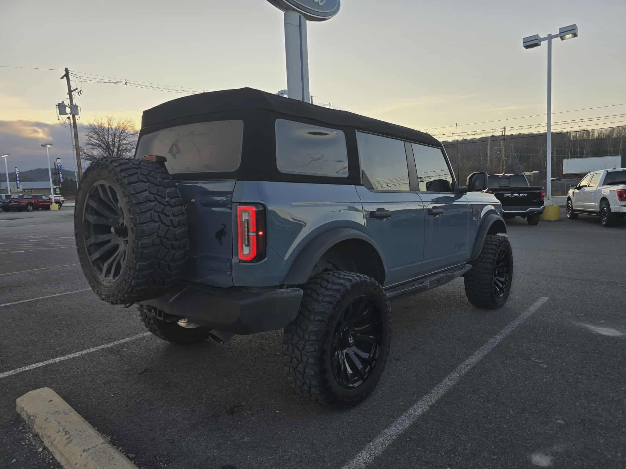 2023 Ford Bronco Big Bend photo 2