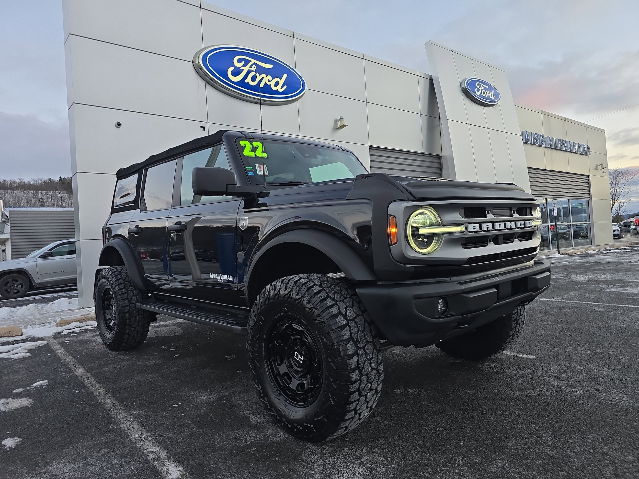 2022 Ford Bronco 4-Door Big Bend's photo