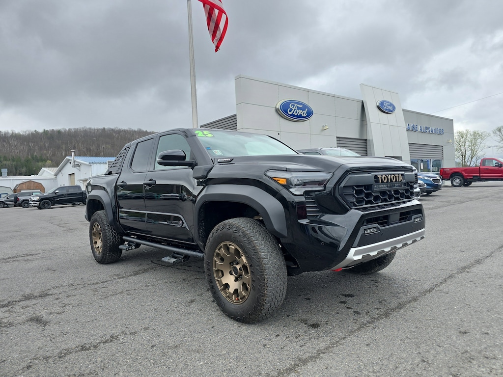 Used 2025 Toyota Tacoma 4WD Trailhunter Hybrid Truck Double Cab