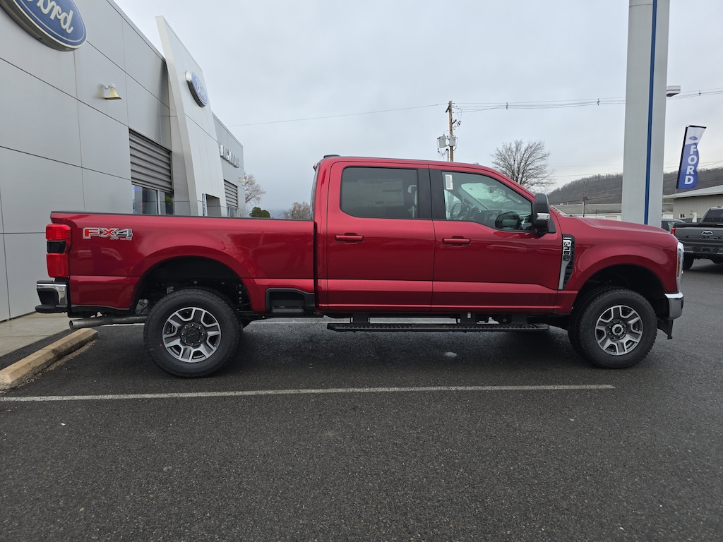 New 2026 Ford Super Duty F-350 LARIAT Truck Crew Cab