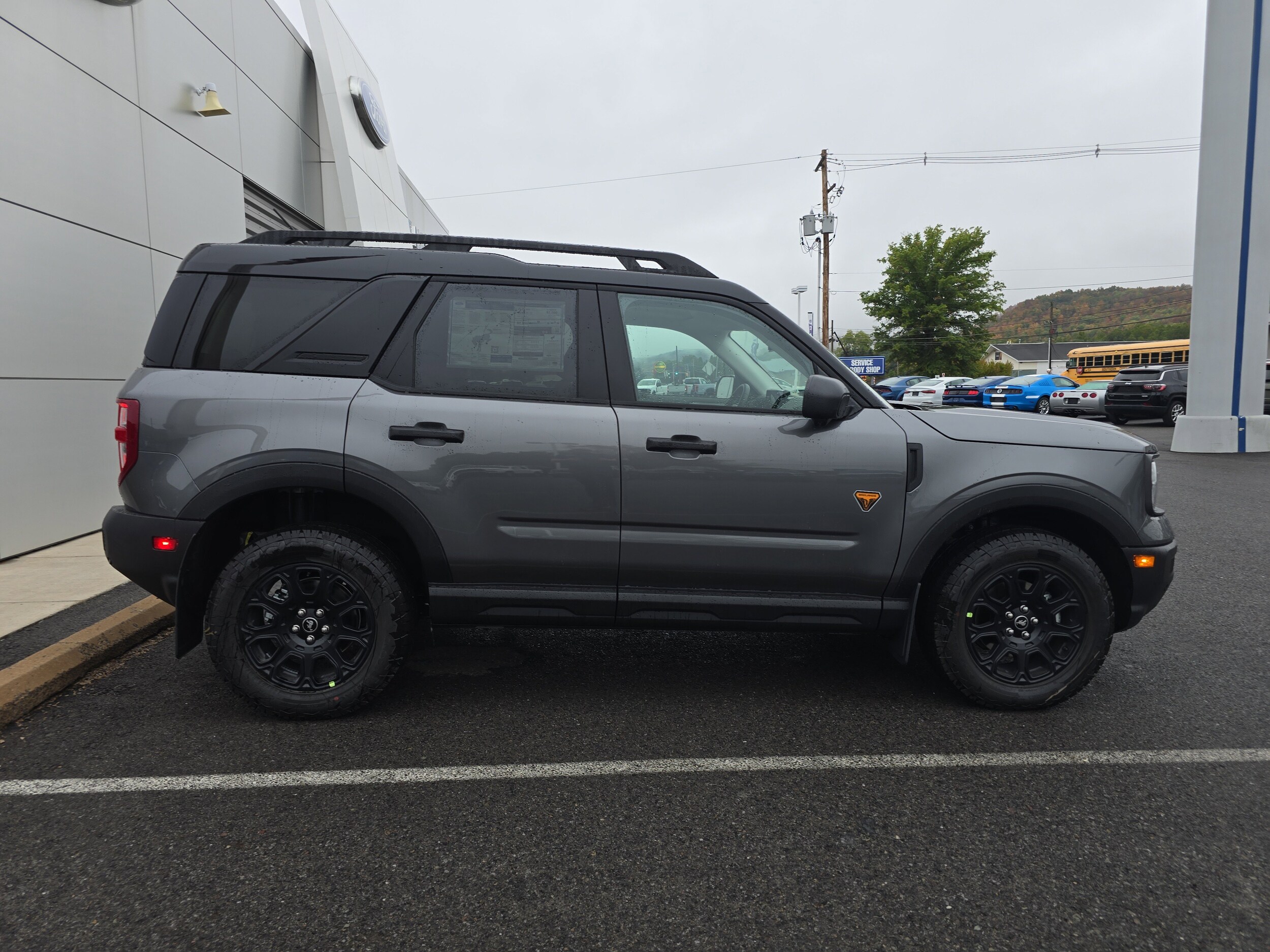 2025 Ford Bronco Sport Badlands photo 2