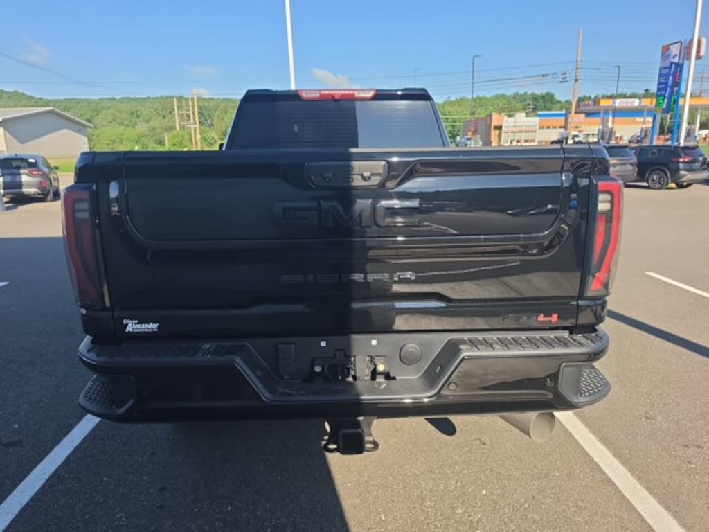 Used 2025 GMC Sierra 2500HD AT4 Truck Crew Cab