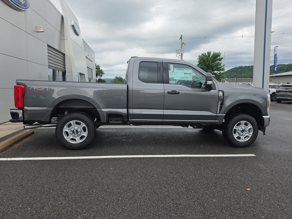 New 2026 Ford Super Duty F-250 XLT Truck Super Cab