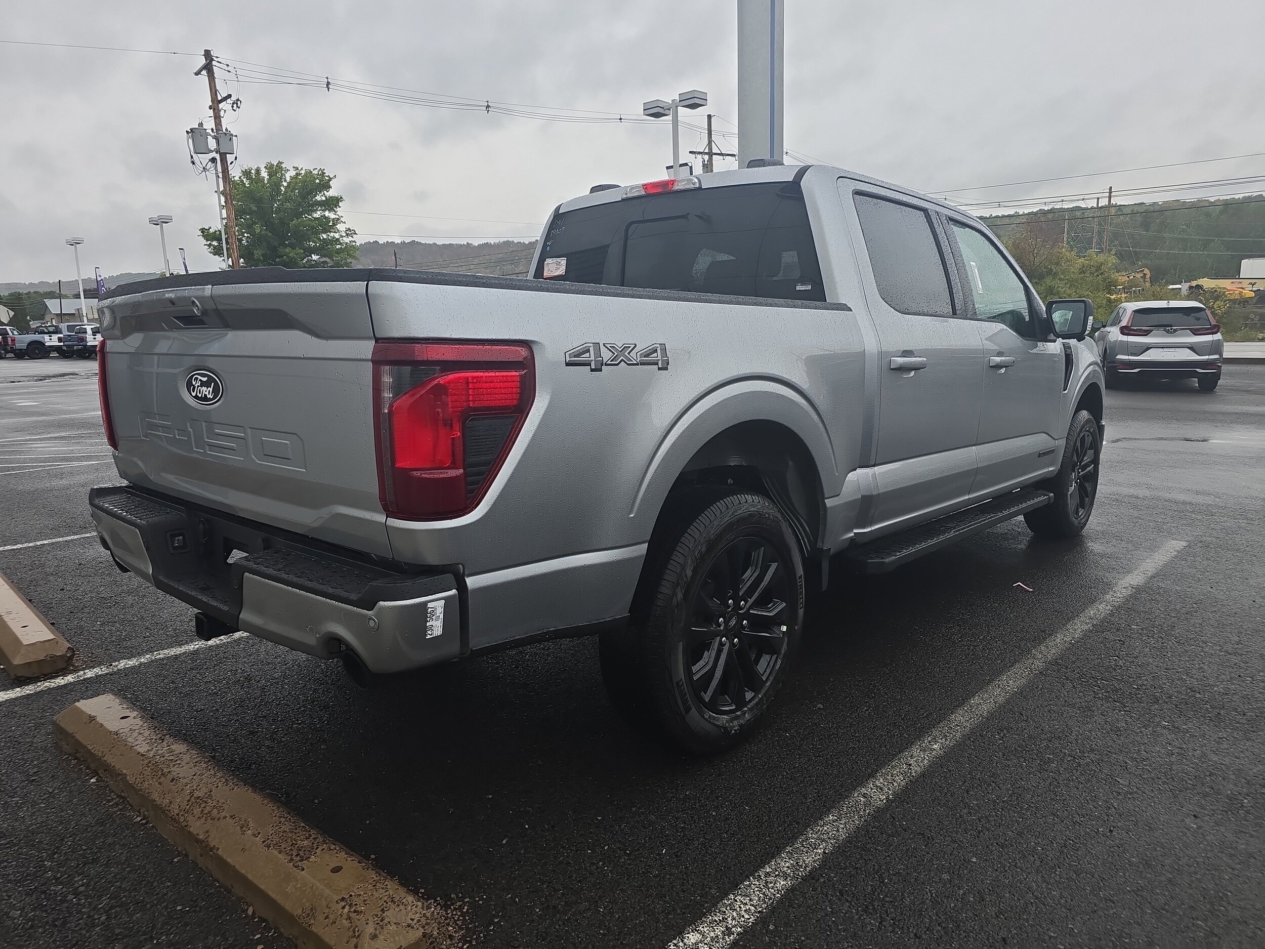 2025 Ford F-150 XLT photo 3
