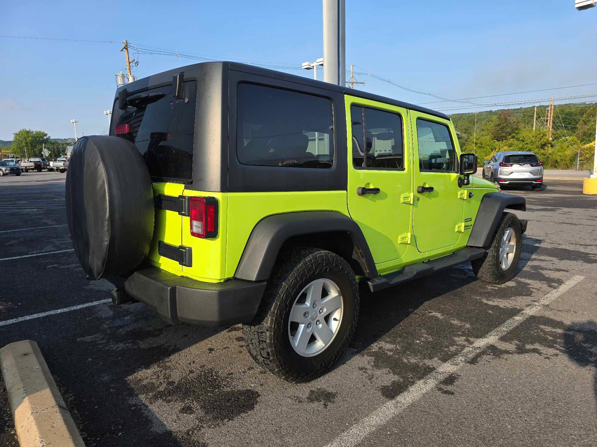 2017 Jeep Wrangler Unlimited Sport photo 3