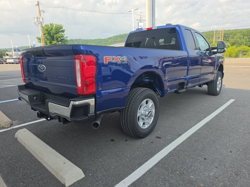 New 2026 Ford Super Duty F-350 XLT Truck Super Cab
