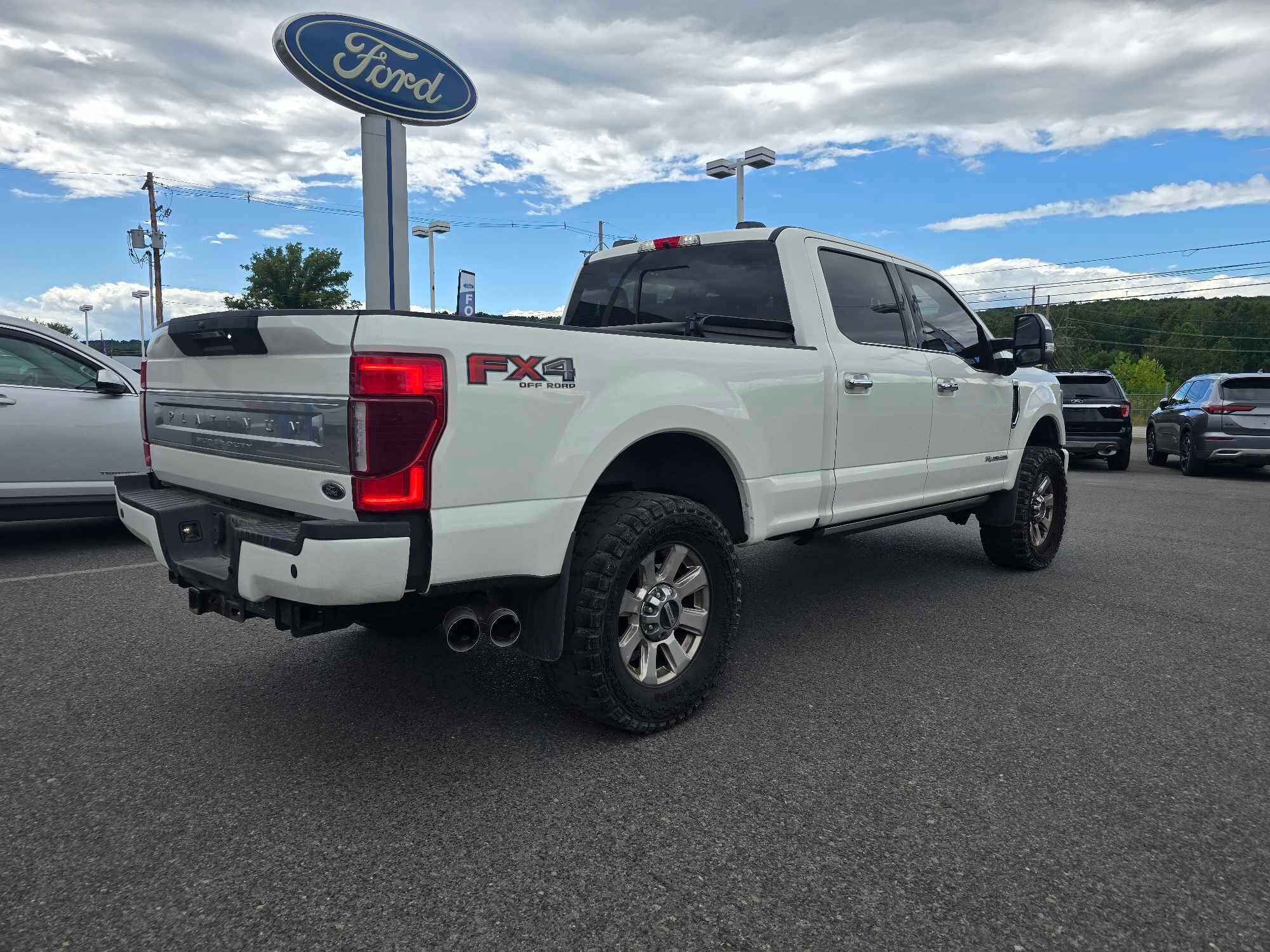 2022 Ford F-250 Platinum photo 3