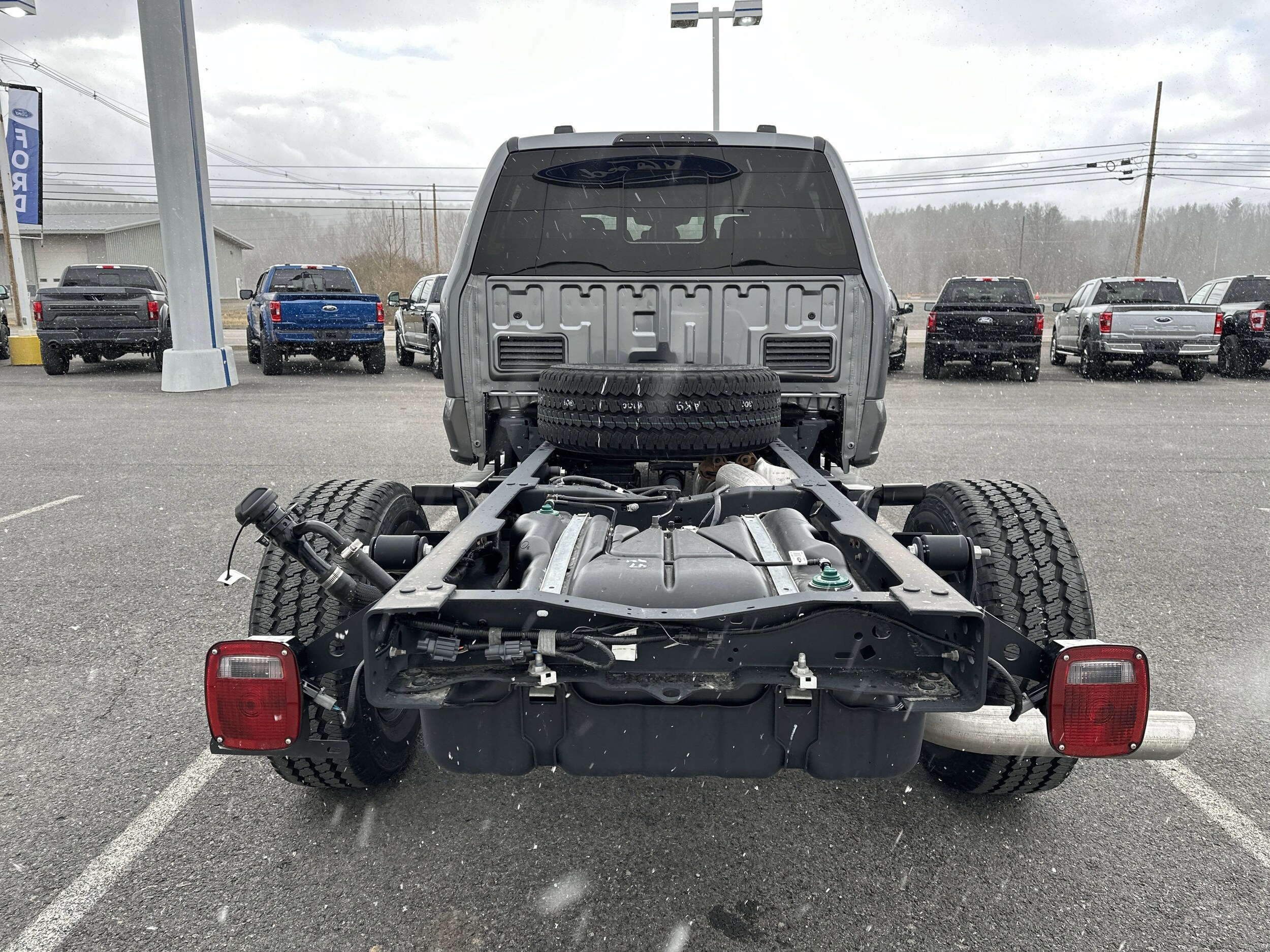 2024 Ford F-350 XL photo 4