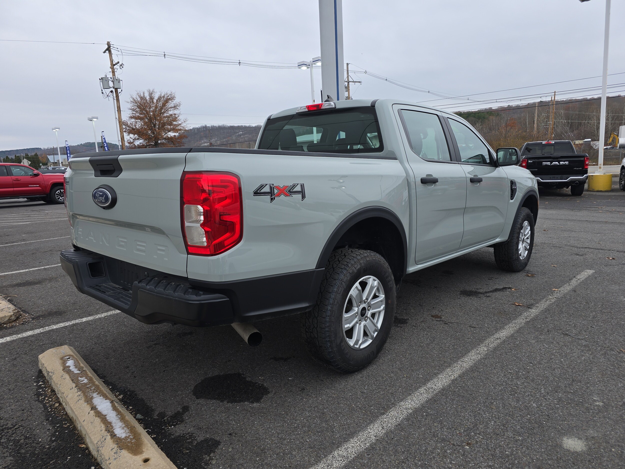 2024 Ford Ranger XL photo 3