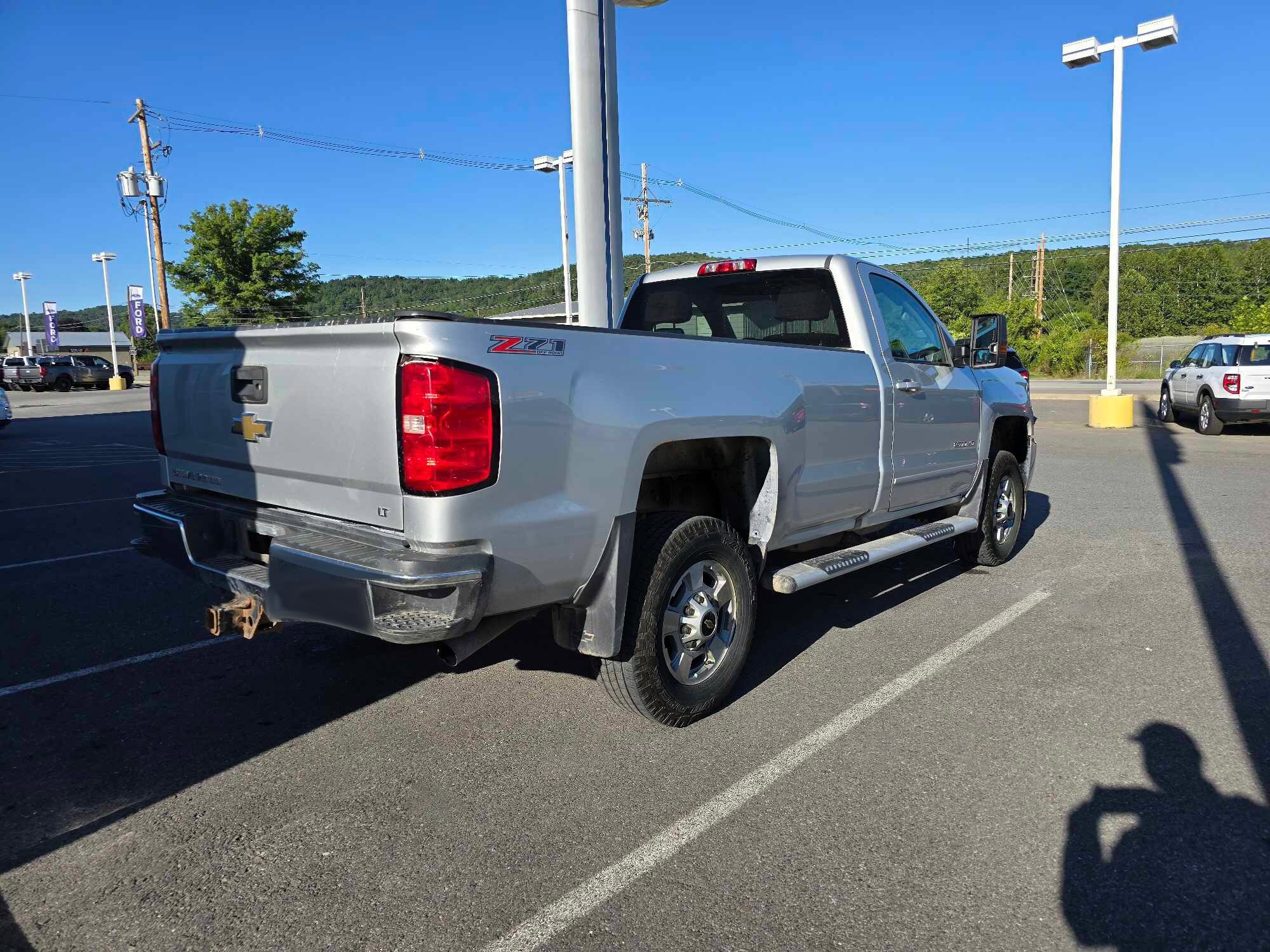 2016 Chevrolet Silverado 2500HD LT photo 2