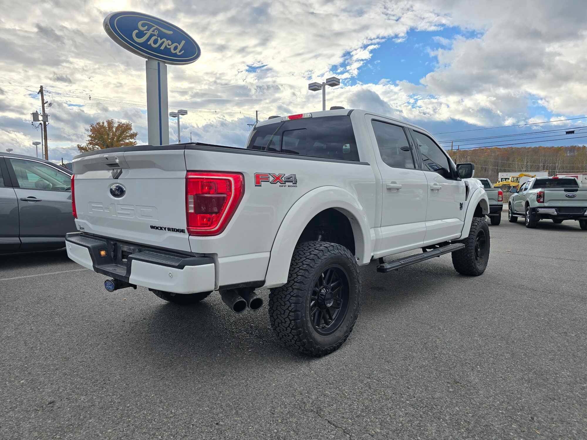 2022 Ford F-150 XLT photo 3
