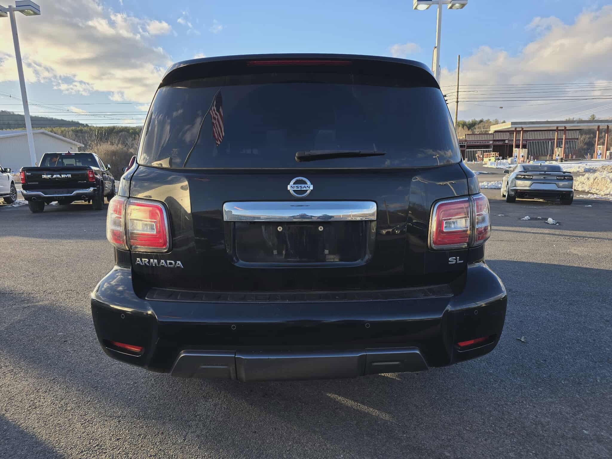 2020 Nissan Armada SL photo 3