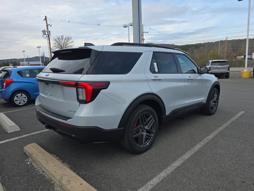 New 2026 Ford Explorer ST-Line SUV