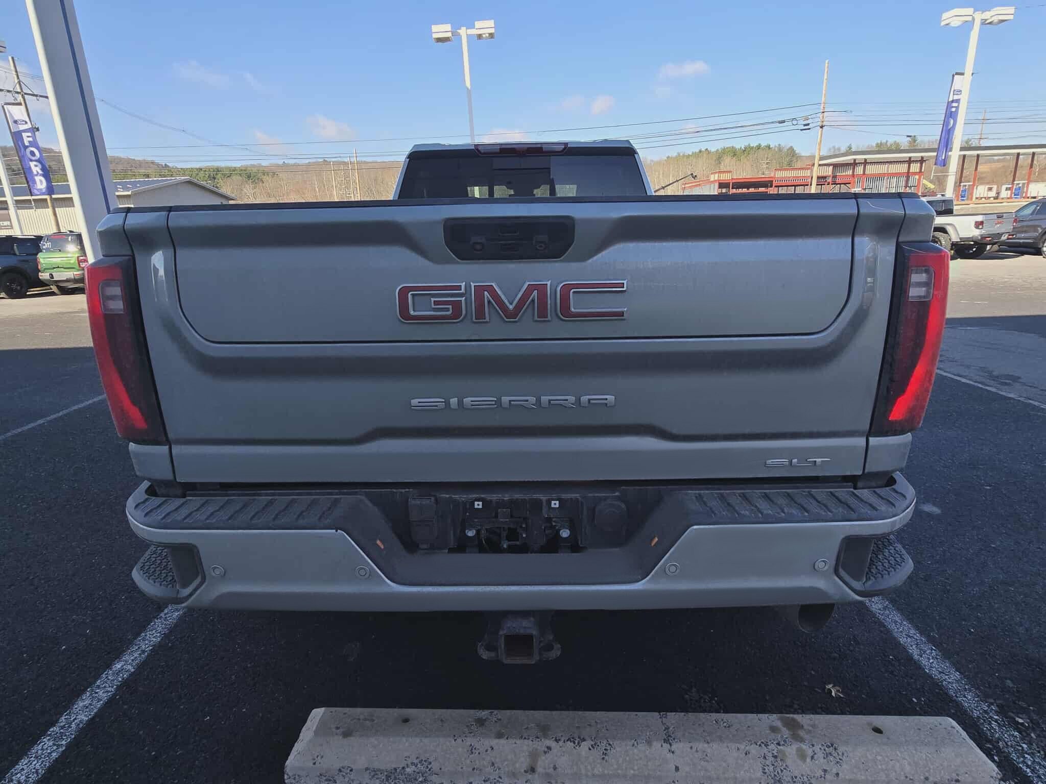 2024 Gmc Sierra HD SLT photo 3