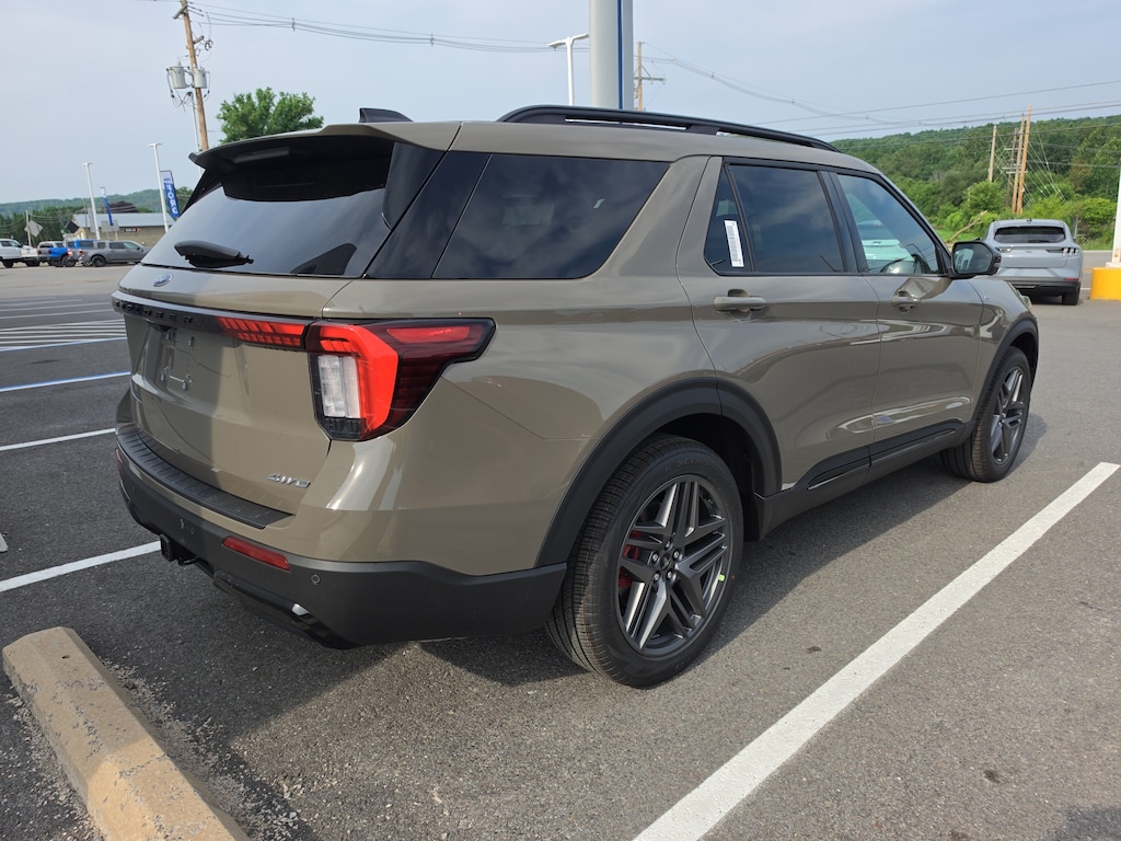 New 2026 Ford Explorer ST-Line SUV