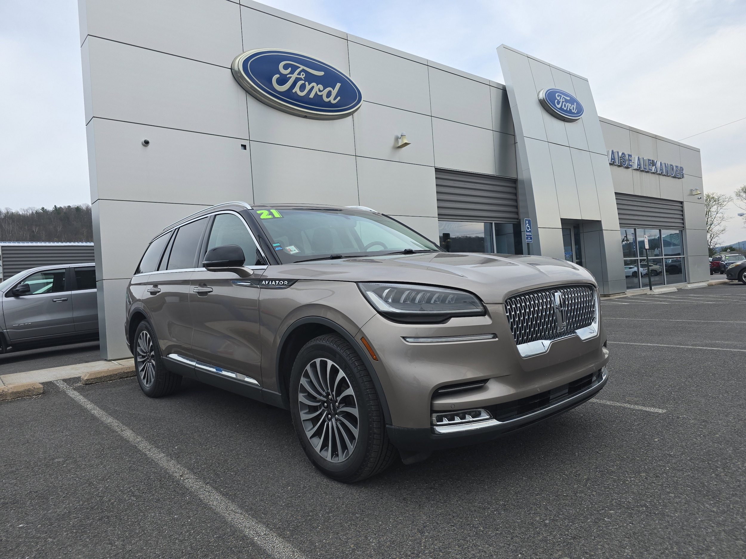 2021 Lincoln Aviator Reserve AWD's photo