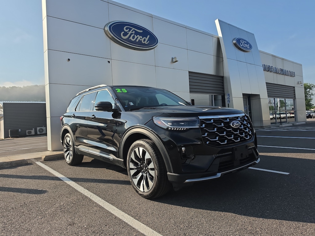 Used 2025 Ford Explorer Platinum SUV