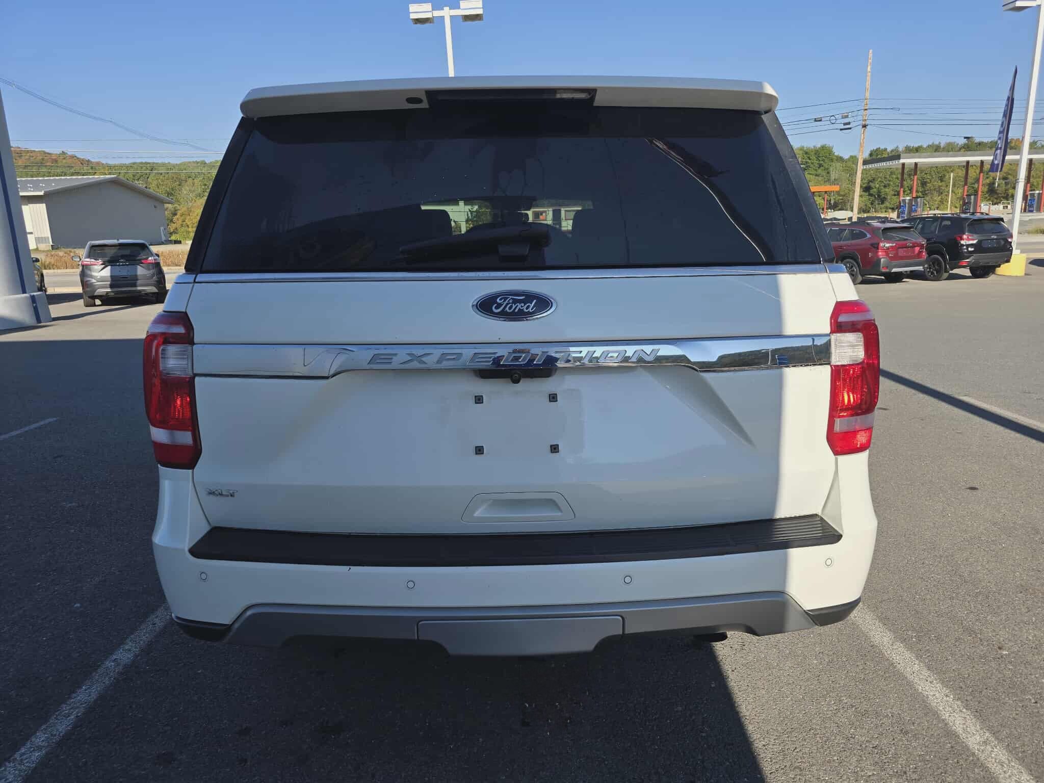 2021 Ford Expedition XLT photo 3