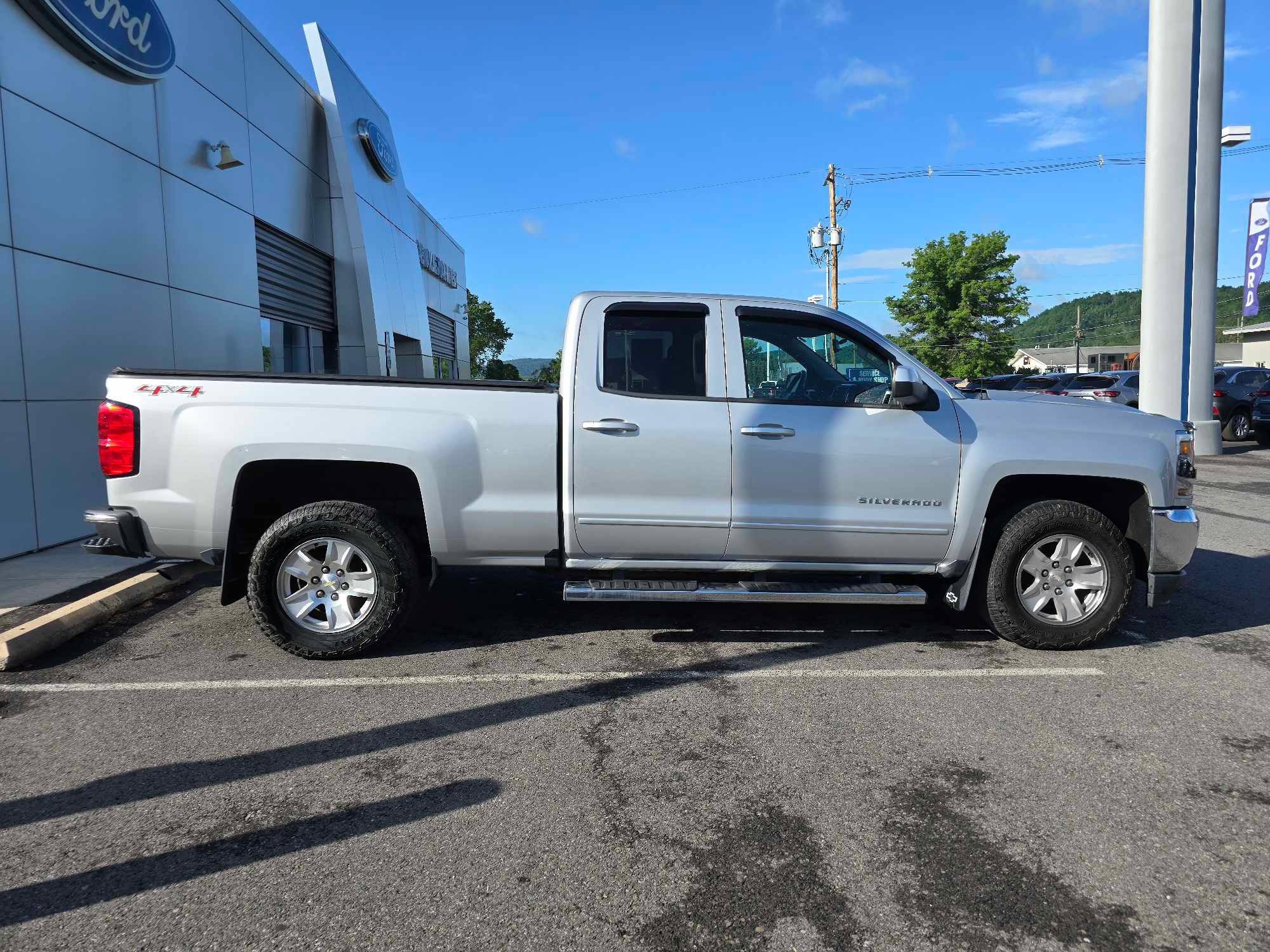 Used 2017 Chevrolet Silverado 1500 LT with VIN 1GCVKREC0HZ367642 for sale in Mansfield, PA