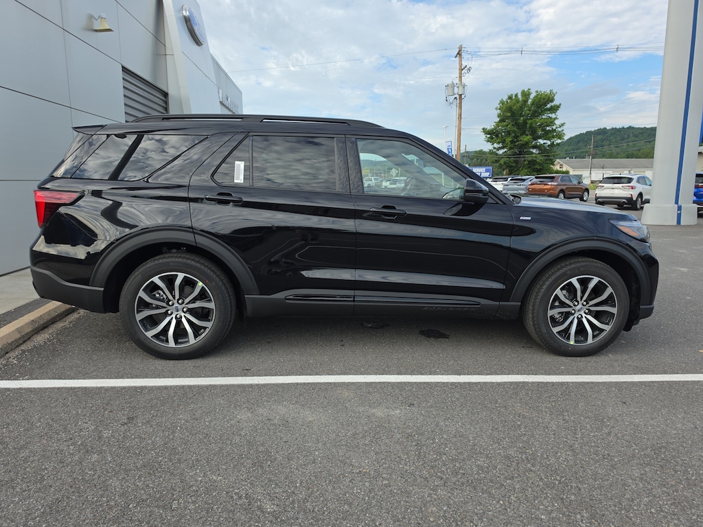 New 2026 Ford Explorer ST-Line SUV