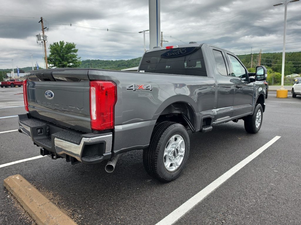 New 2026 Ford Super Duty F-250 XLT Truck Super Cab