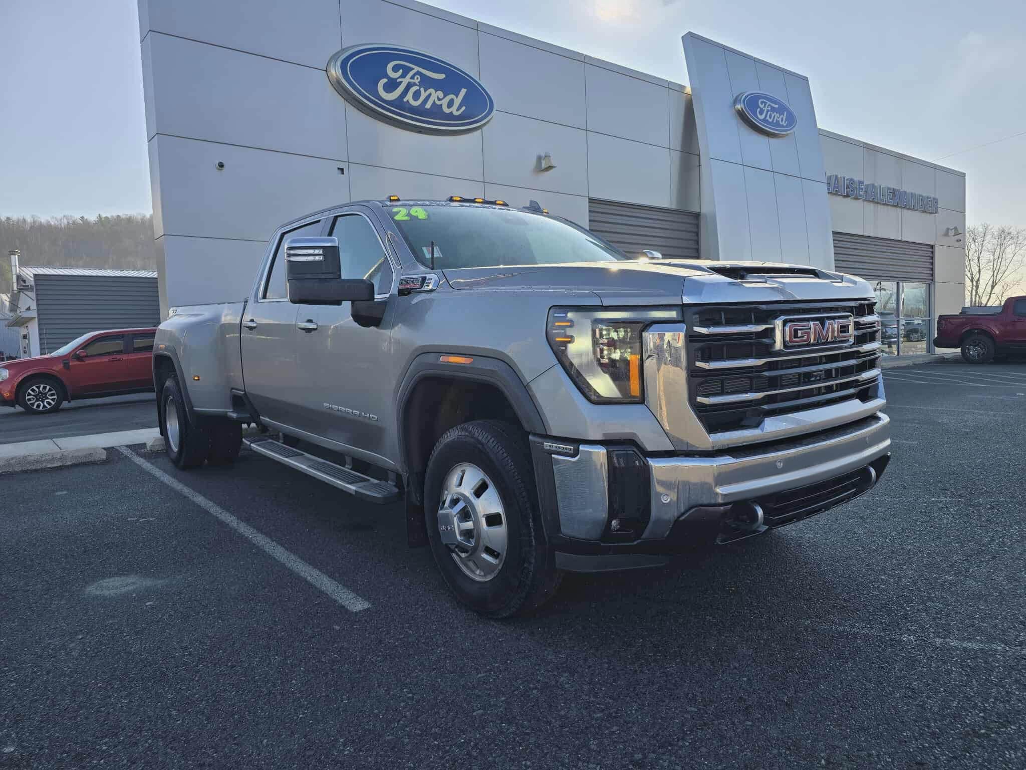 2024 GMC Sierra 3500HD SLT's photo